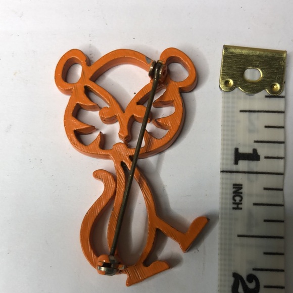 Vintage fun tiger pin. - Picture 2 of 5
